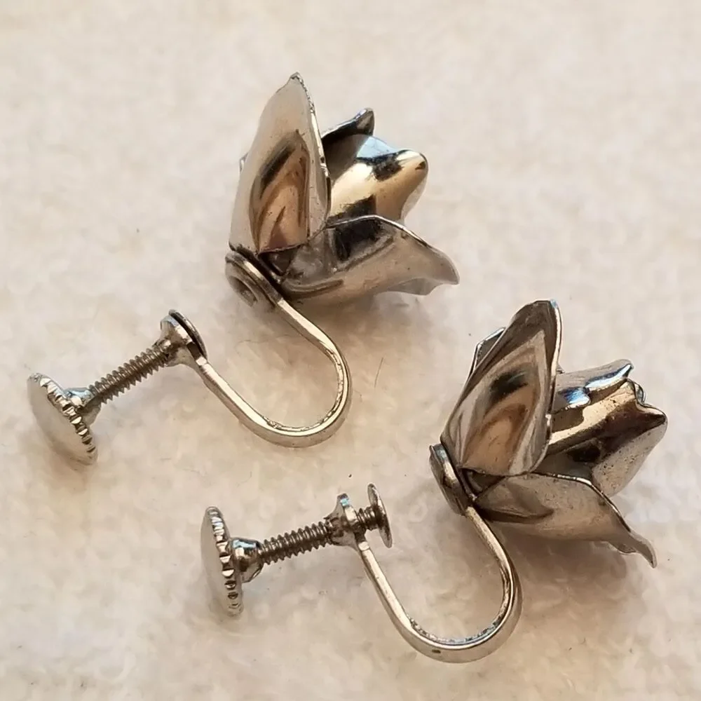Vintage Silver Tone Screw Back Earrings